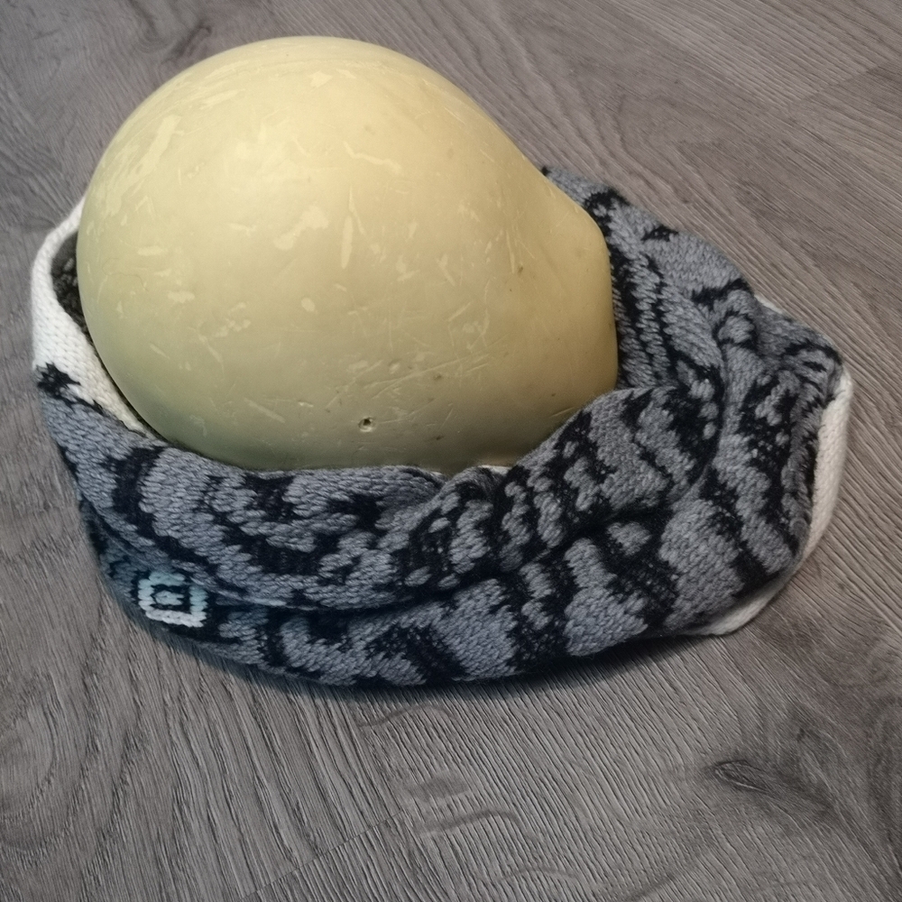 Neo Vintage Hand Knit COZY Grey Black Infinity Scarf Shrug Pullover Cape